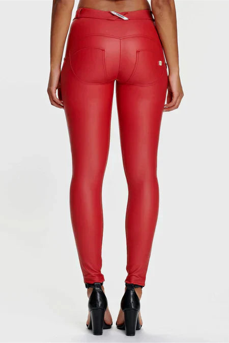 Freddy WR.UP® Regular Waist - Eco Leather Pure Red - for kvinde - FREDDY WR.UP® - Bukser